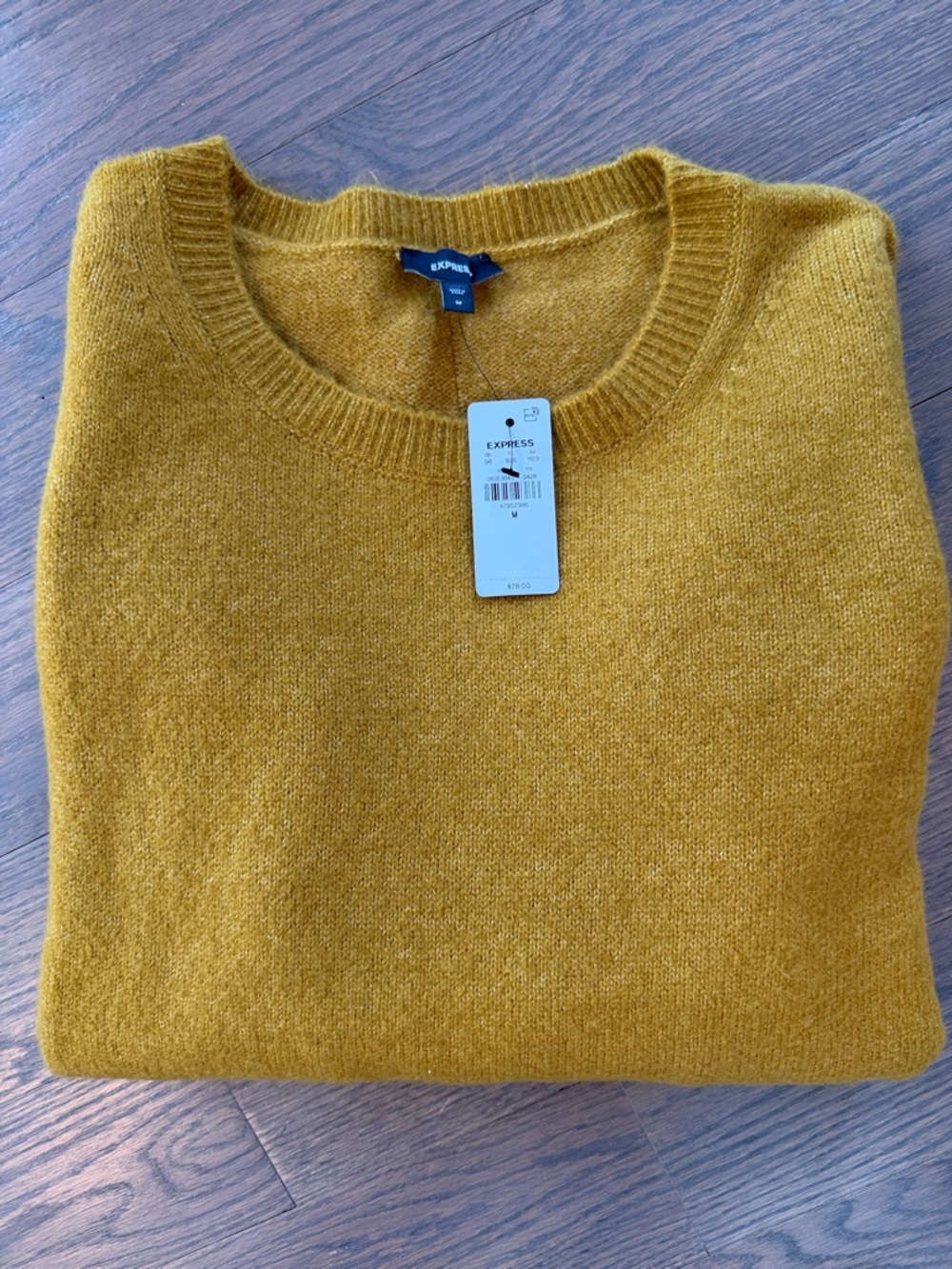 NEW WITH TAG EXPRESS Women’s Mustard Yellow Crewneck Sweater Size Medium